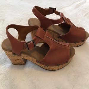 O’Neill size 7 reddish brown sandals
